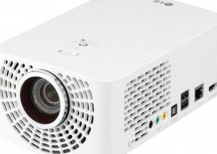 LG PF1500G Full HD Portable LED Smart TV Home Theater Projector with Magic Remote